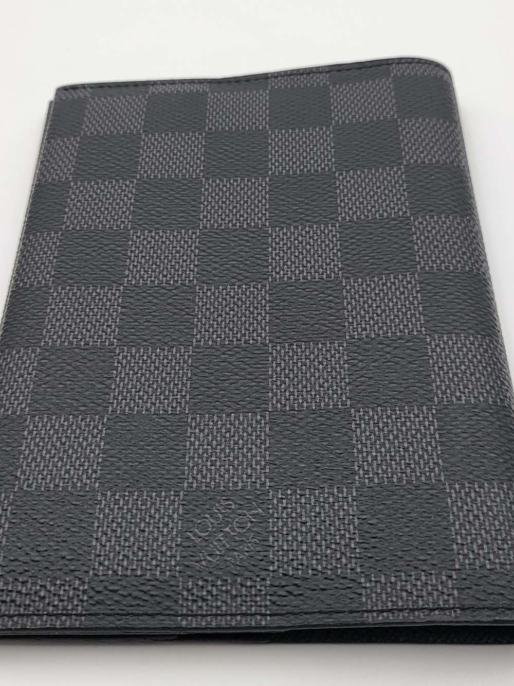 Louis Vuitton Damier Graphite Passport Holder, Authentic w/COA.... - Picture 13 of 16